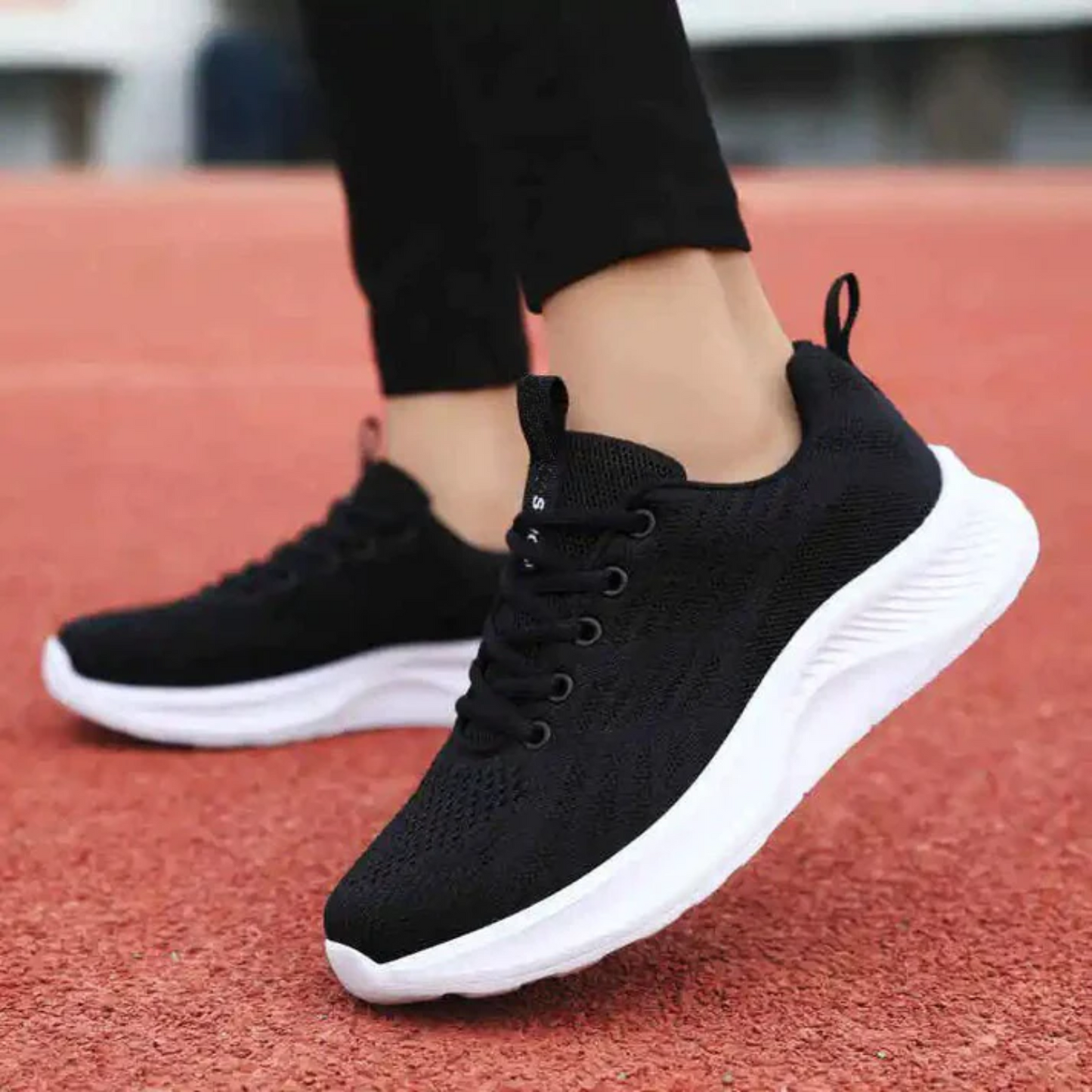 Women's breathable knitted mesh athletic sneakers lightweight cushioned sole active running style