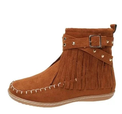 Women's round toe winter ankle boots with zipper buckle detail, warm cozy lining for city walks