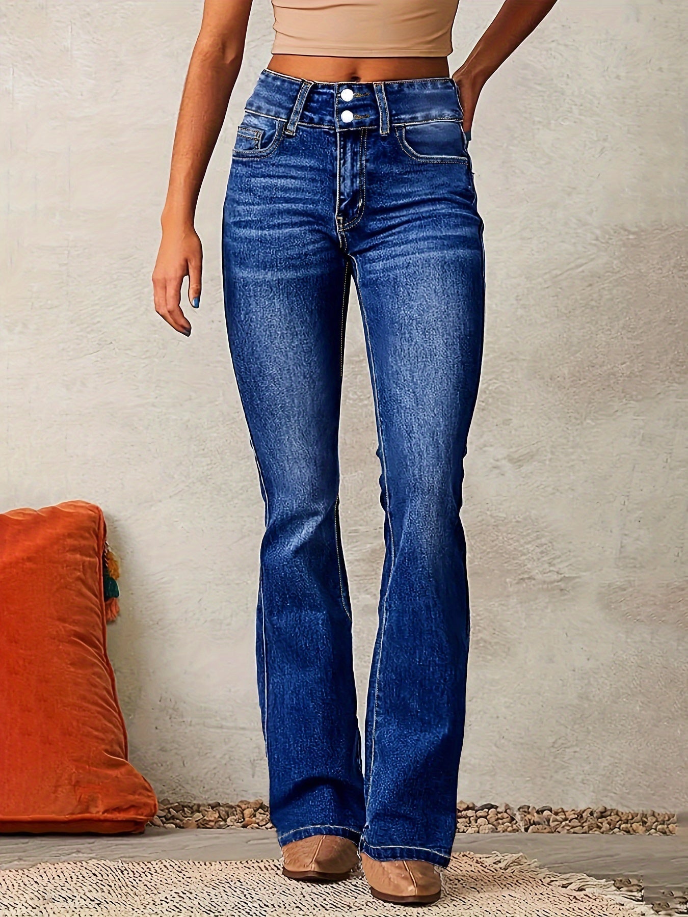 Women's high-waist flare bootcut pants winter retro modern style with flattering wide-leg silhouette