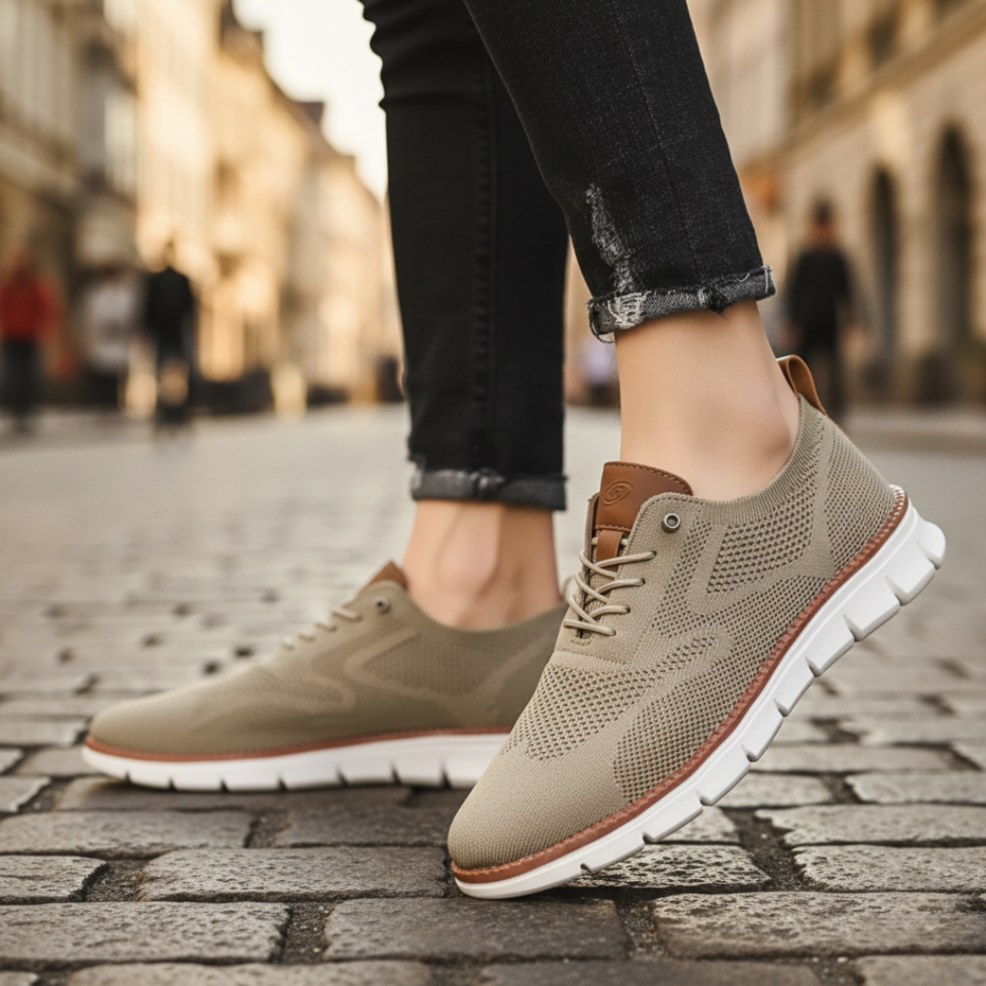 Men's breathable mesh sports shoes with durable rubber sole, lightweight sporty-casual design for all-day comfort