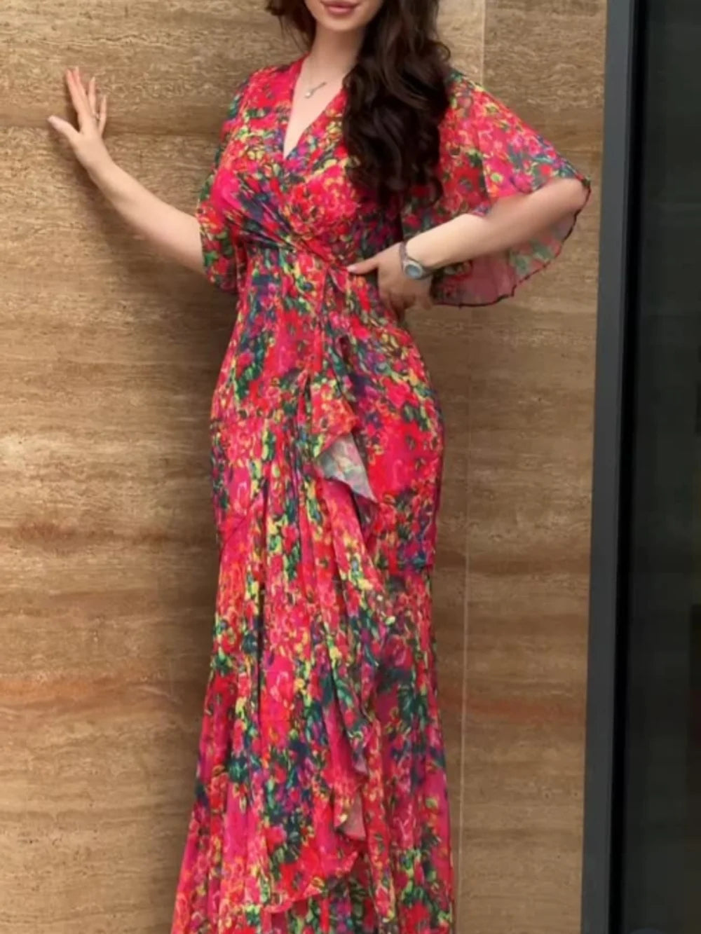 Women's retro floral wrap dress with V-neck trumpet sleeves and flattering mid-waist fit