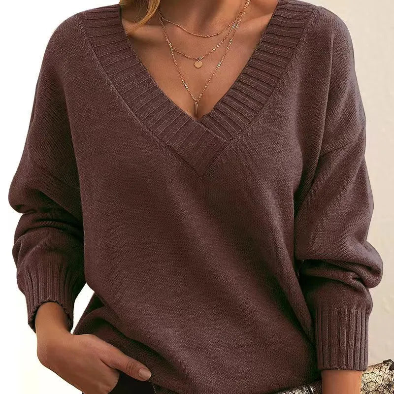Women's classic pullover sweater cozy ultra-soft knit elegant everyday comfort versatile silhouette