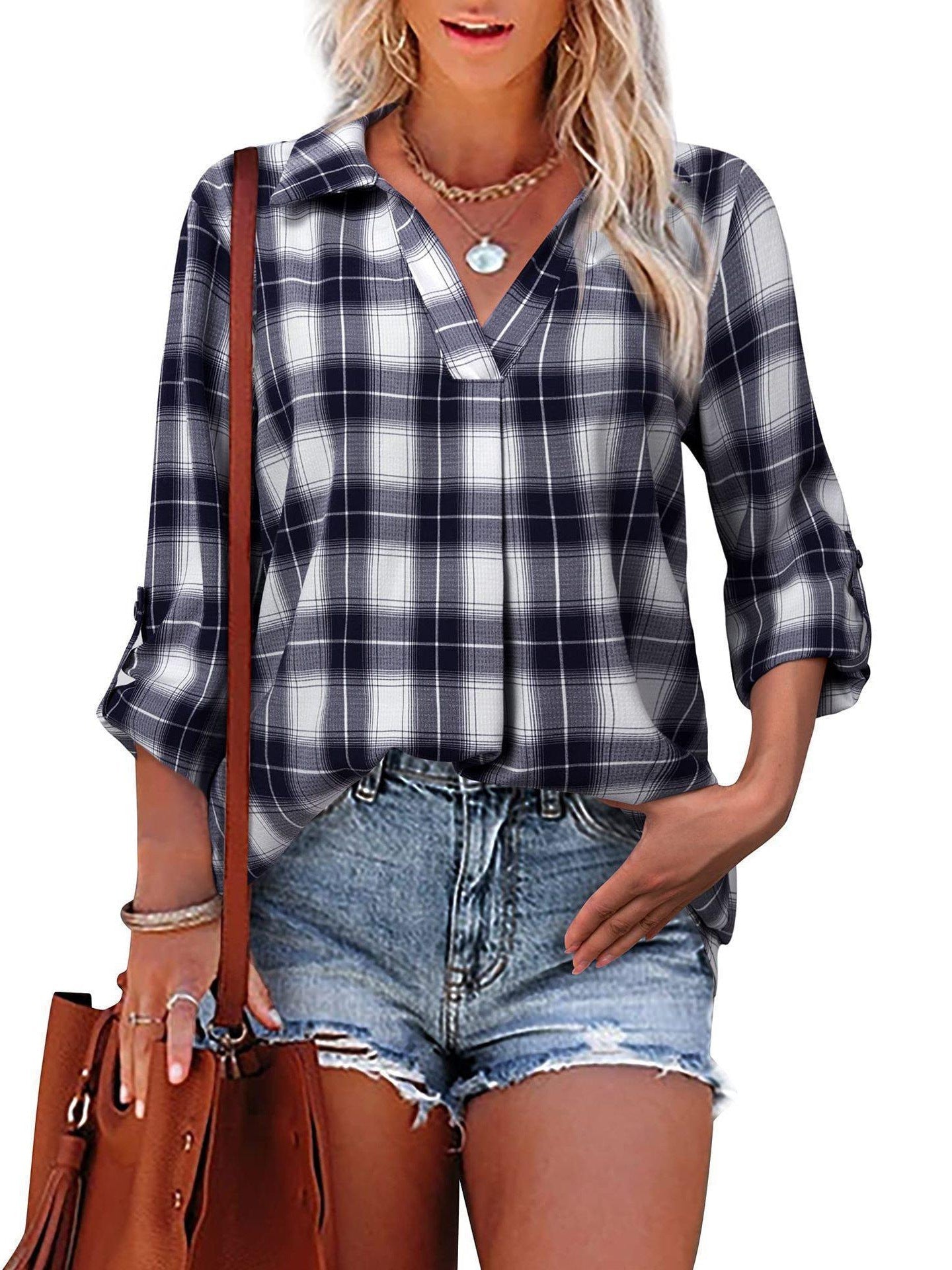 Women's loose fit plaid pullover shirt with lapel collar, casual everyday style in classic pattern