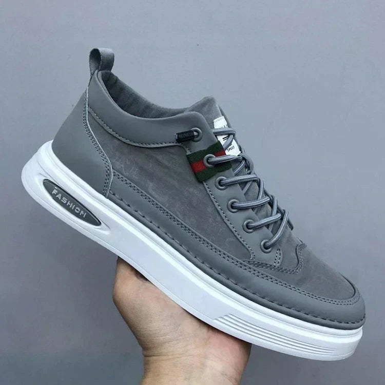 Men's low-cut synthetic leather sneakers comfort fit lace-up with shock absorbing outsole