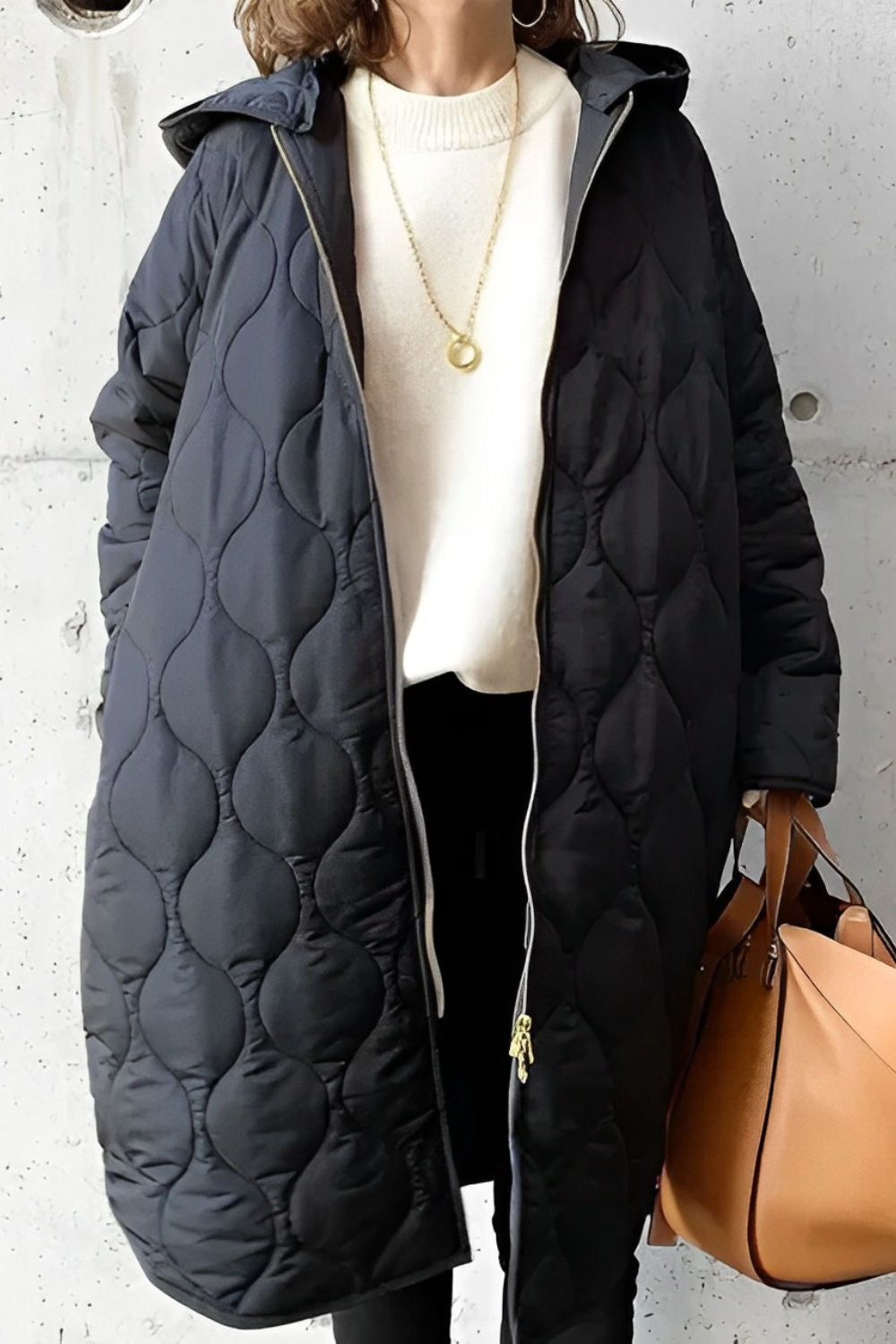 Women's elegant winter coat tailored structured silhouette premium fabric refined fit for lasting comfort