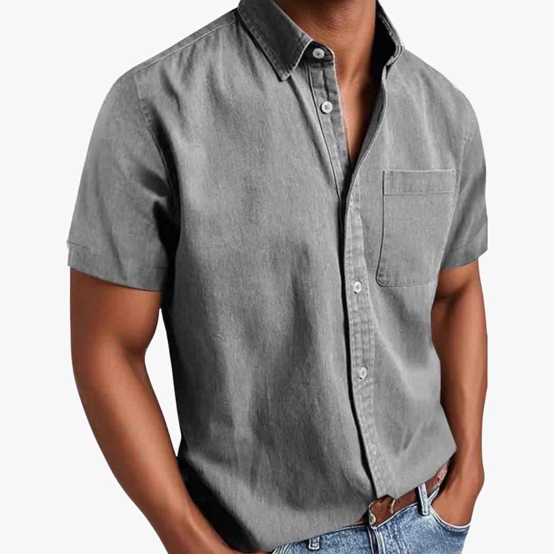 Men's slim-fit short-sleeve white shirt with chest pocket, lightweight breathable fabric for summer