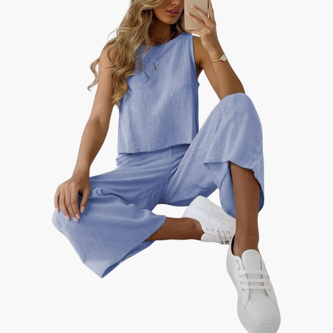 Women casual two-piece set lightweight breathable loose silhouette summer outfit for sunny days
