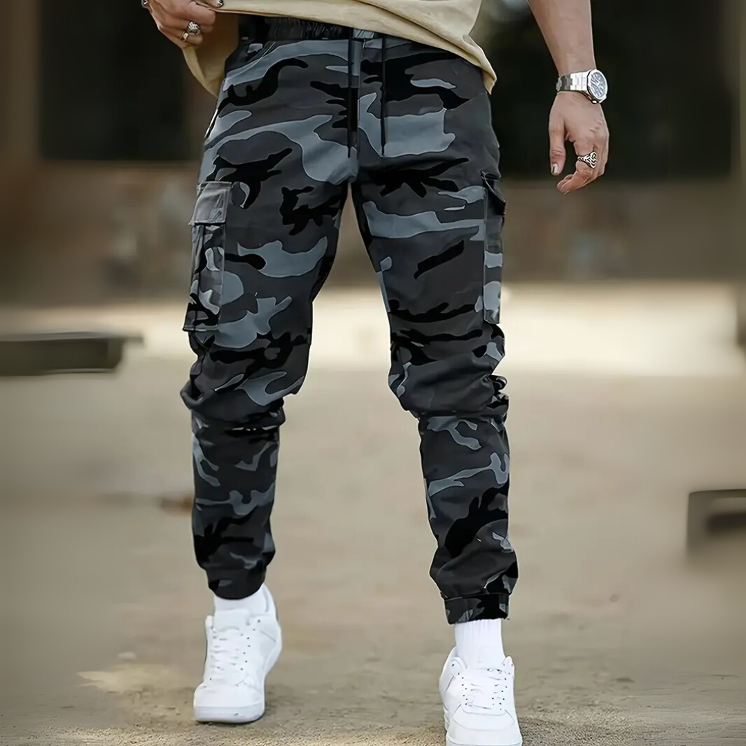 Men's camouflage cargo pants relaxed fit with multiple utility pockets for outdoor adventures