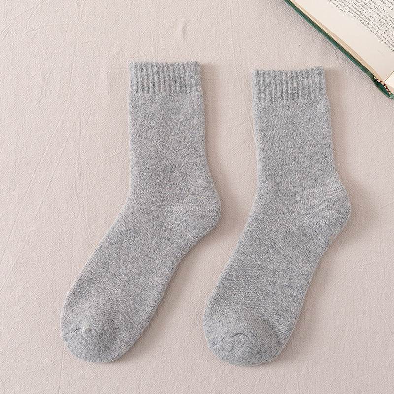 Cozy unisex premium wool socks in neutral tones, thick knit for all-day warmth and breathable comfort