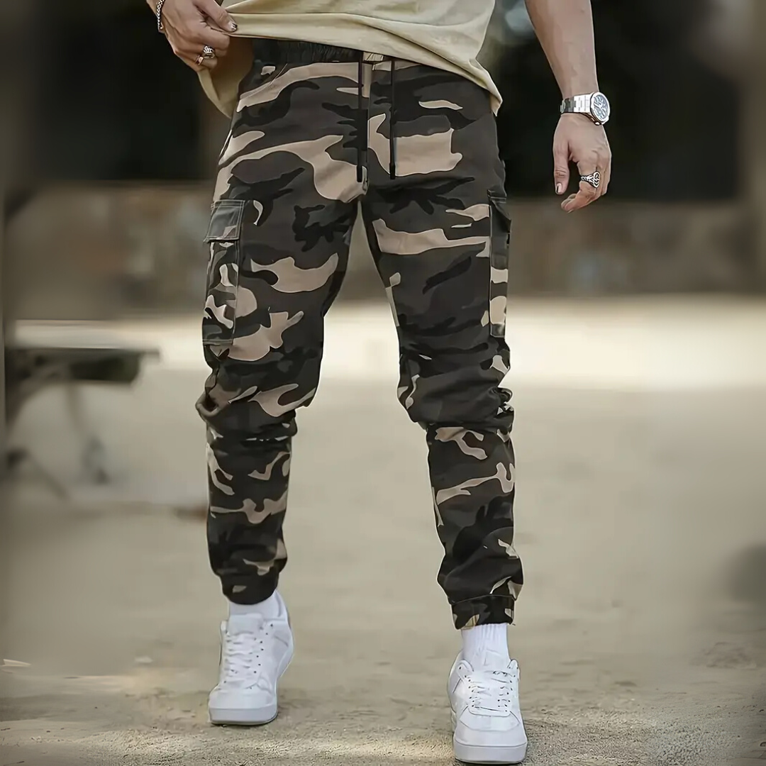 Men's camouflage cargo pants relaxed fit with multiple utility pockets for outdoor adventures