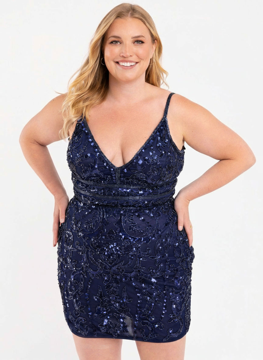 Short plus-size fitted prom dress in allover sequins, elegant evening gown for curvy silhouettes