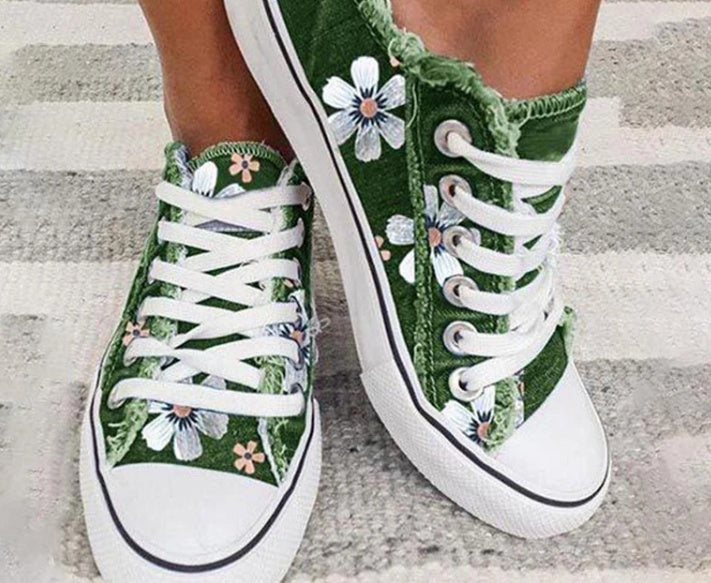Women's Korean denim sneakers casual low-top silhouette in versatile colorways for everyday comfort