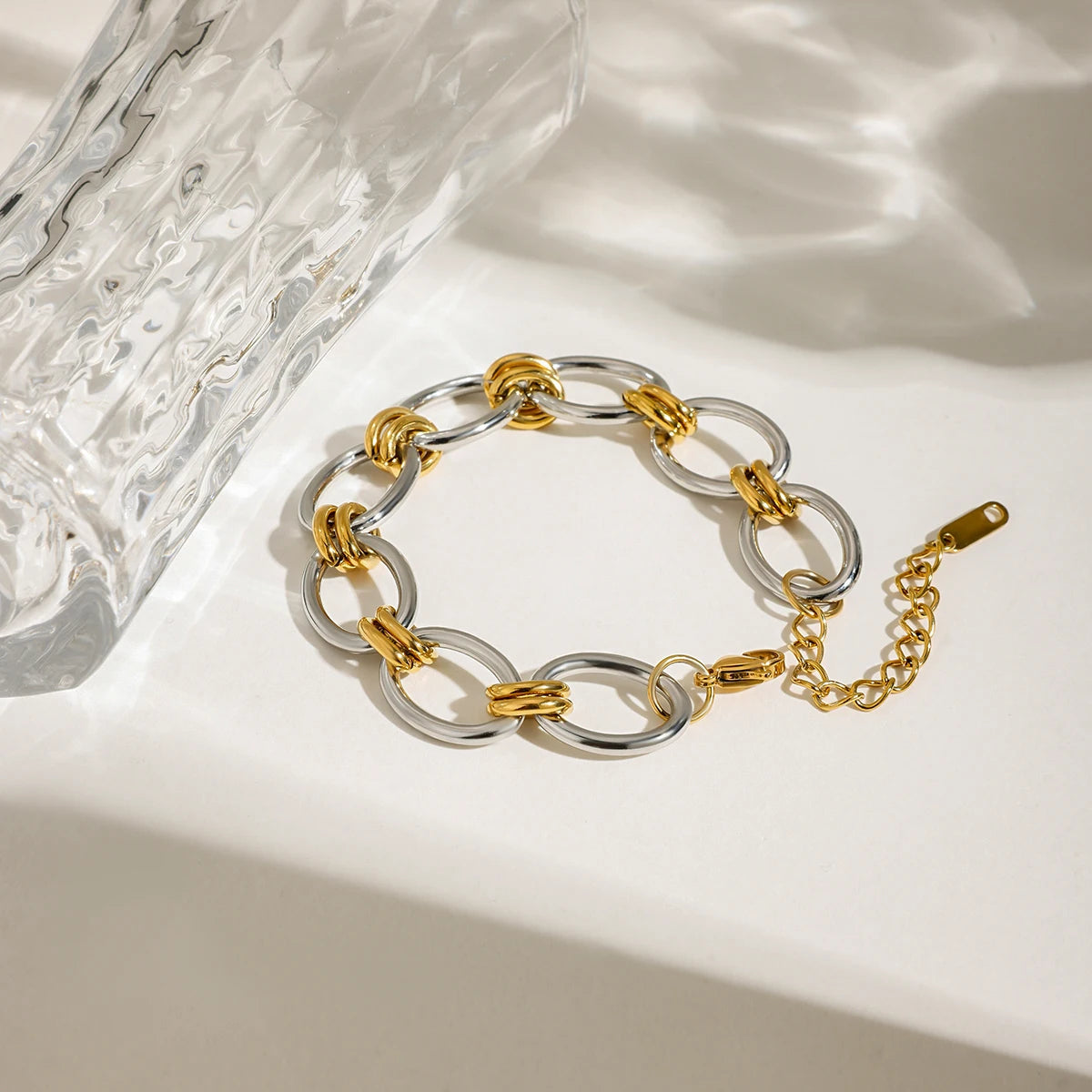 Amari unisex loop chain link bracelet high-polish stainless steel gold silver oversized oval links