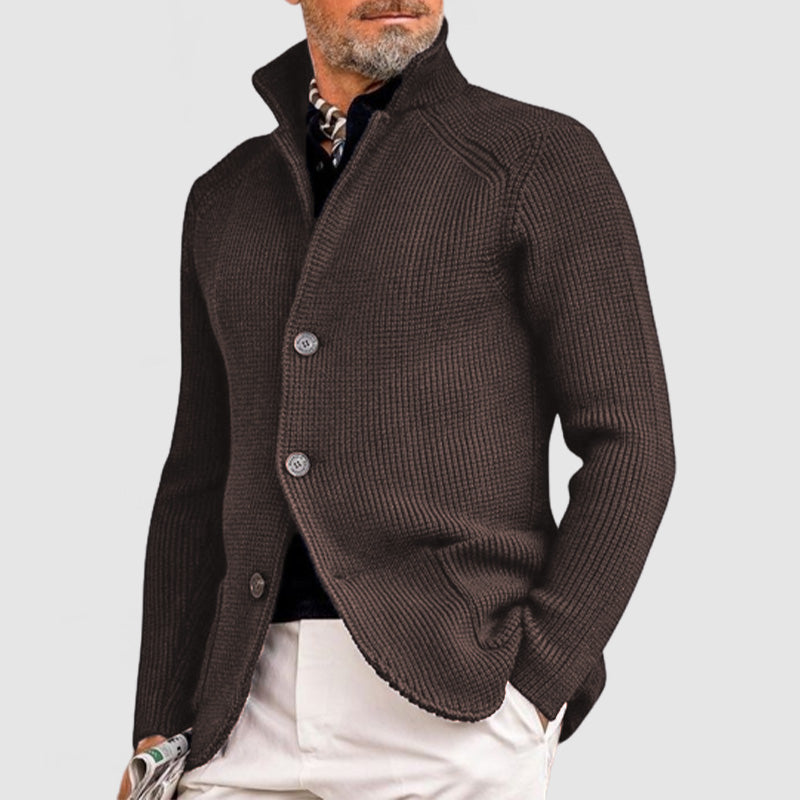 Men's casual button-up jacket with long sleeves, clean silhouette smart-casual layering piece