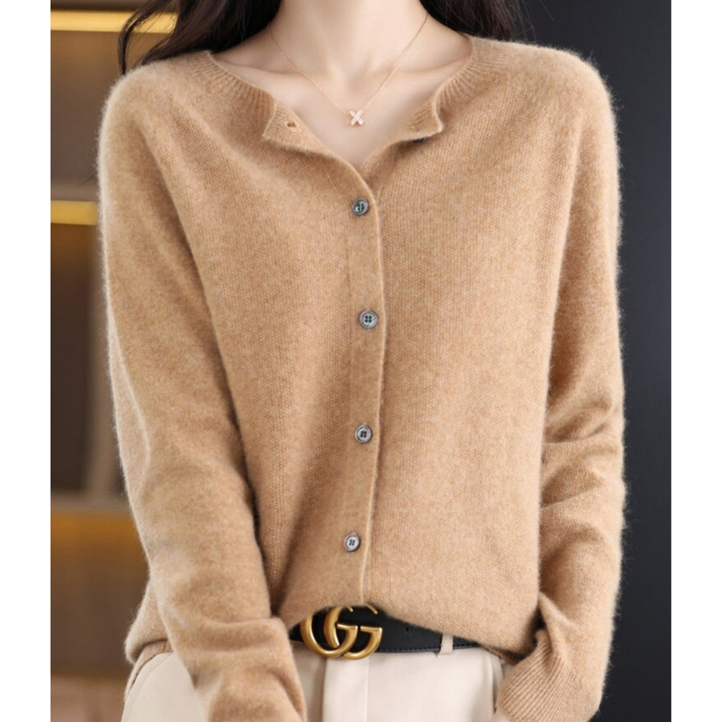 Women's merino wool cardigan beige round neck knit soft luxurious slim-fit layer