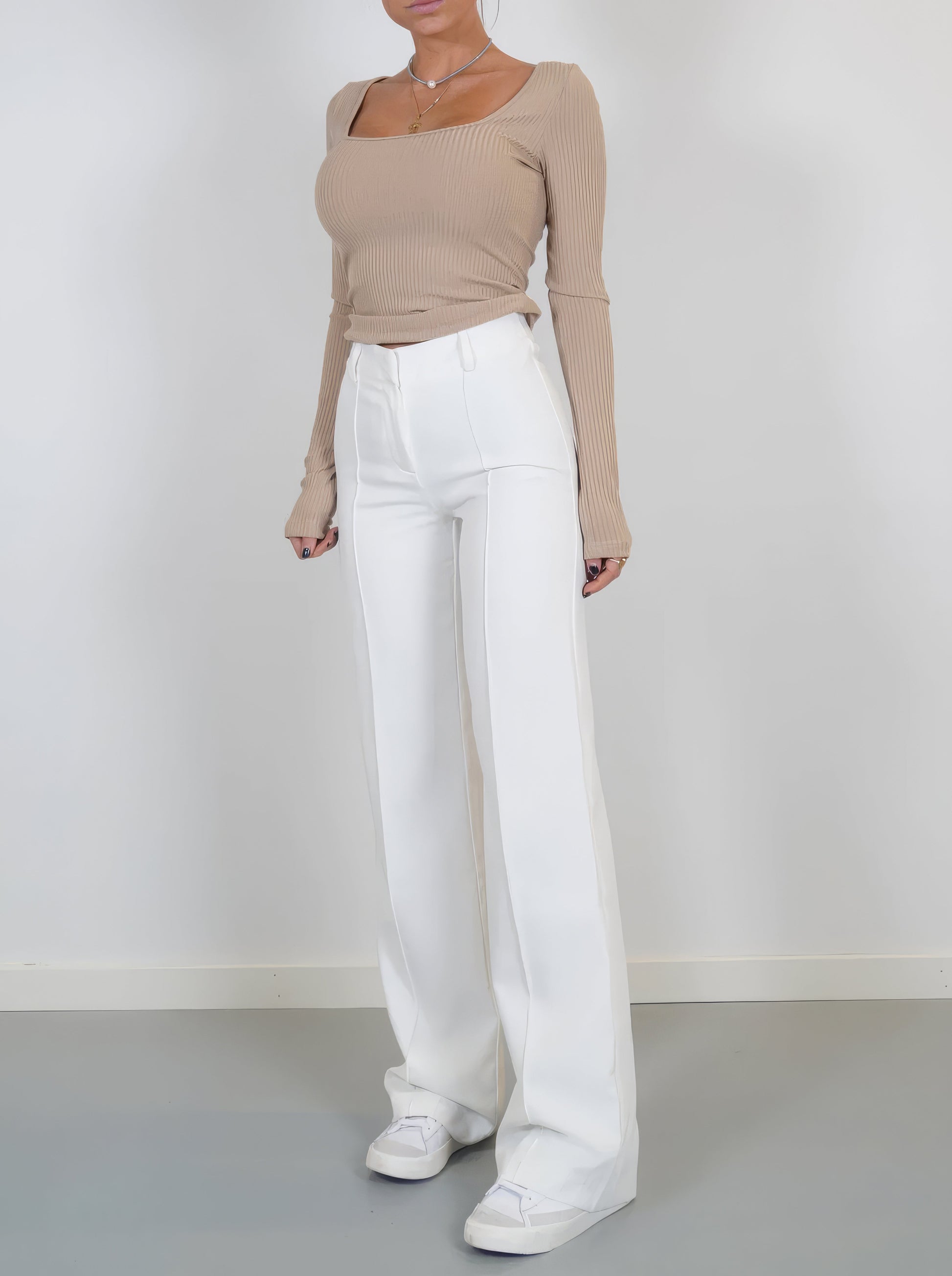 Women's tailored wide-leg straight pants polished elongated silhouette structured waistband versatile