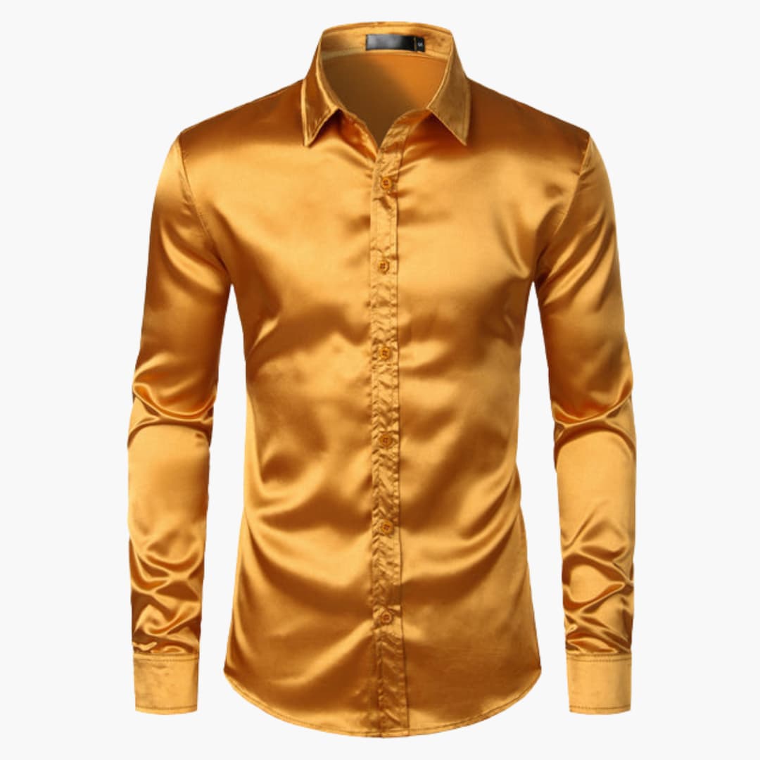 Men's light blue lightweight tailored fit dress shirt with clean straight cut for spring
