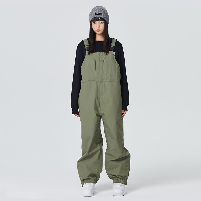 Women's baggy snowboard pants in bold colors, 10K waterproof taped seams with boot gaiters