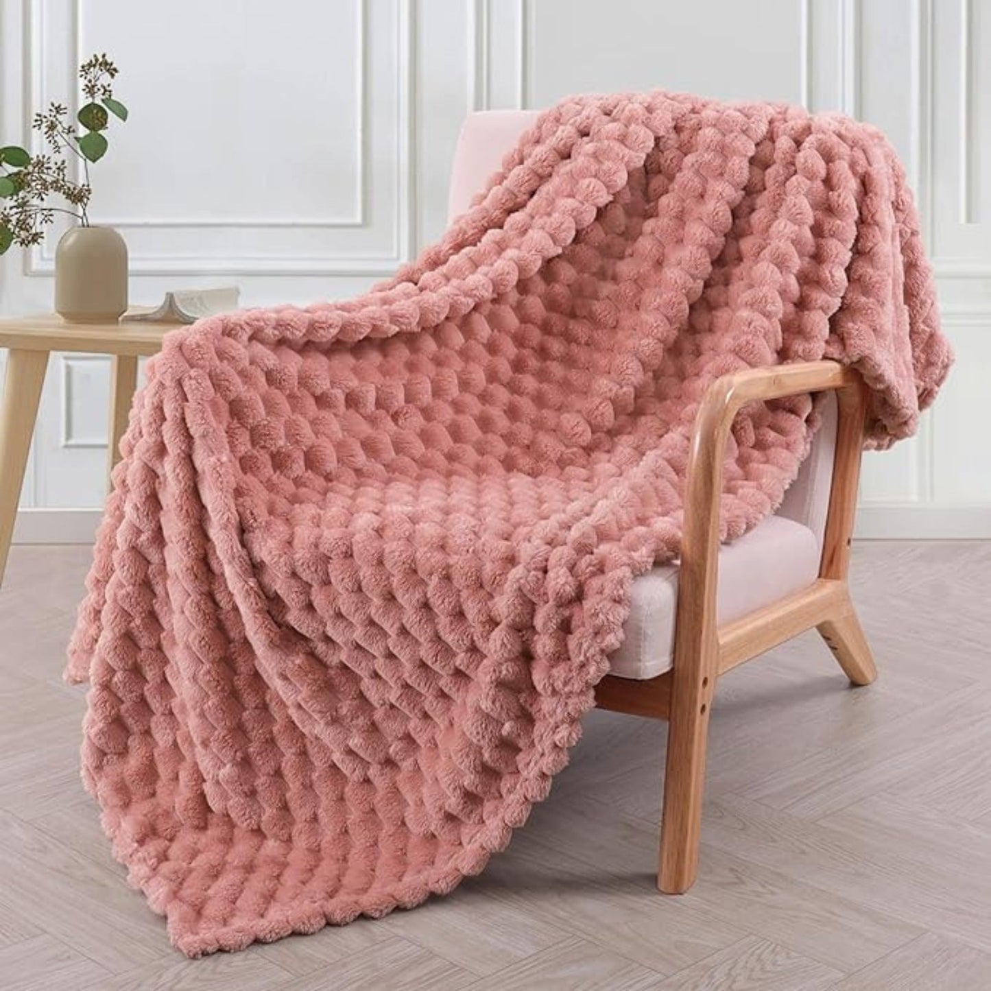 Textured fleece throw blanket bubble design ultra-soft plush modern home decor cozy living room comfort