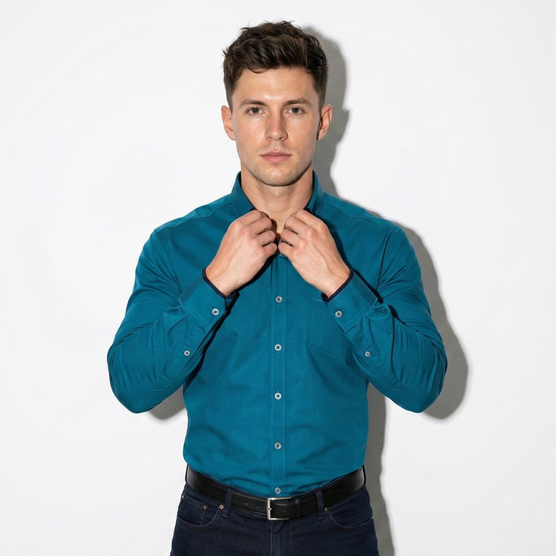 Men's wrinkle-free stretch dress shirt with stand-up collar, slim fit professional attire