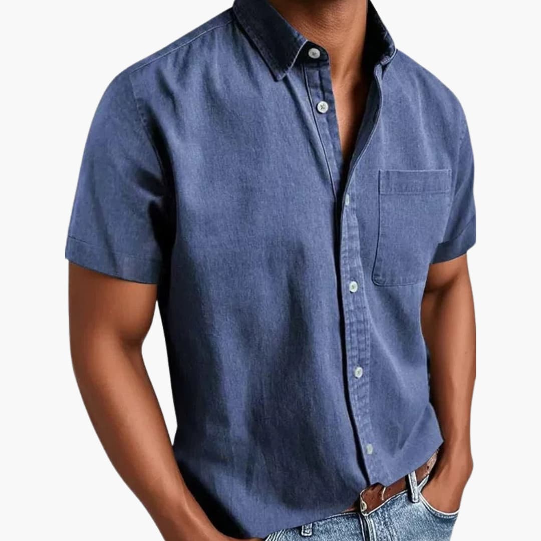 Men's light blue slim-fit short-sleeve shirt with chest pocket, breathable fabric for office or casual wear
