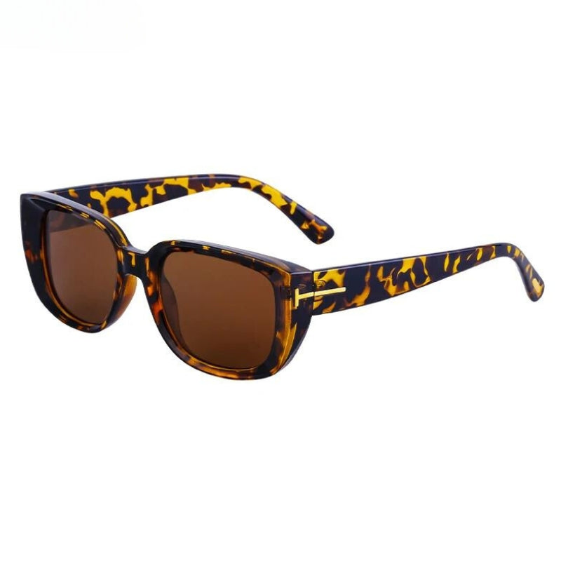 Retro cat-eye sunglasses UV400 polarized lenses durable vintage-style frames for women