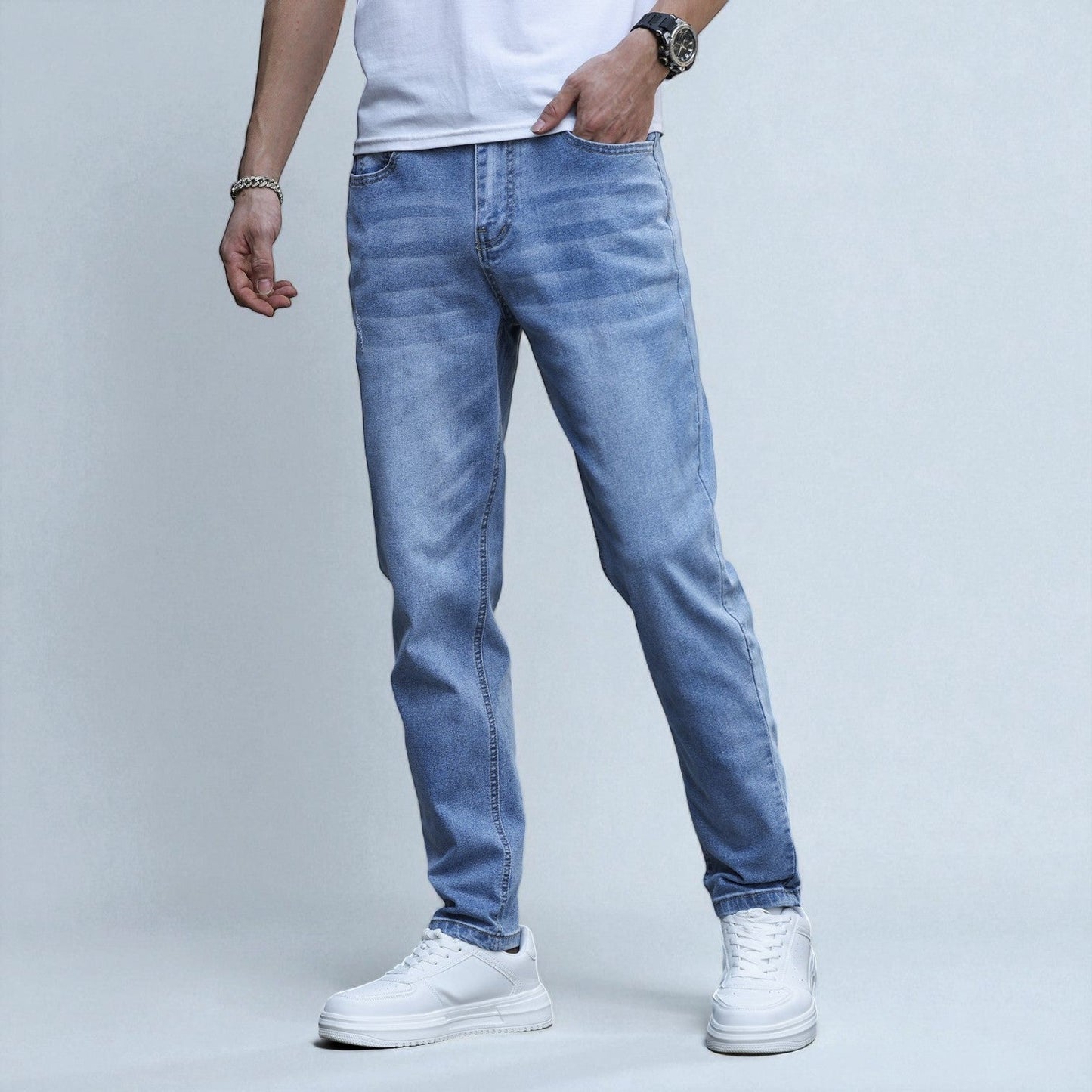 Men's regular fit stretch cotton denim jeans in classic blue, winter-ready with flexible mobility