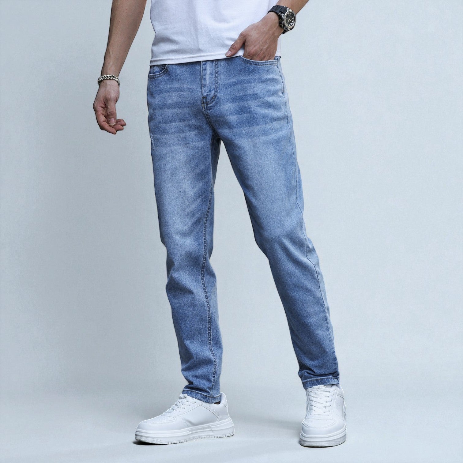 Men's regular fit stretch cotton denim jeans in classic blue, winter-ready with flexible mobility