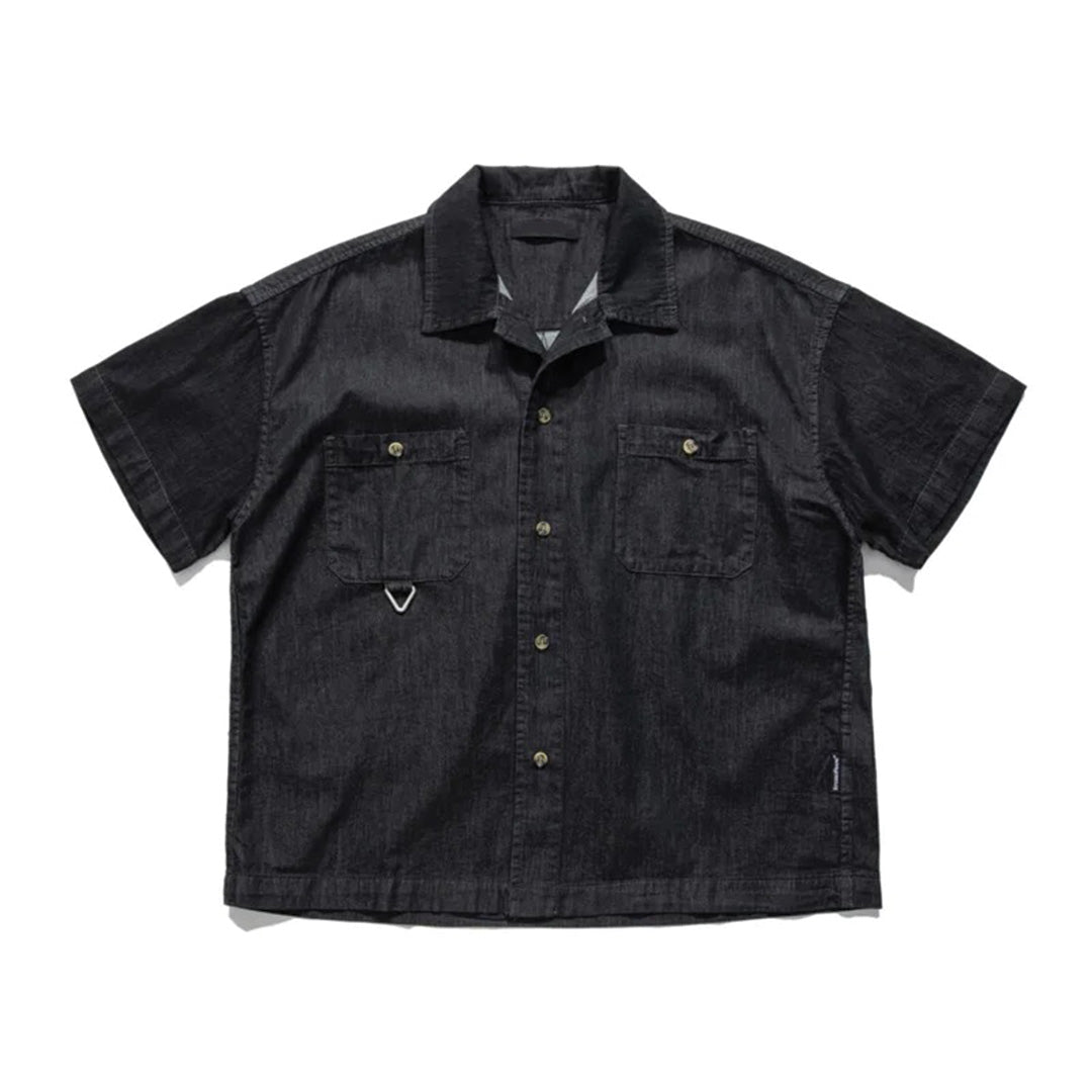 Men's short-sleeve denim shirt relaxed fit with patchwork design and dual chest flap pockets