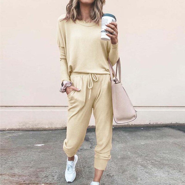 Women's casual drawstring lounge set two-piece matching relaxed fit pullover and jogger pants