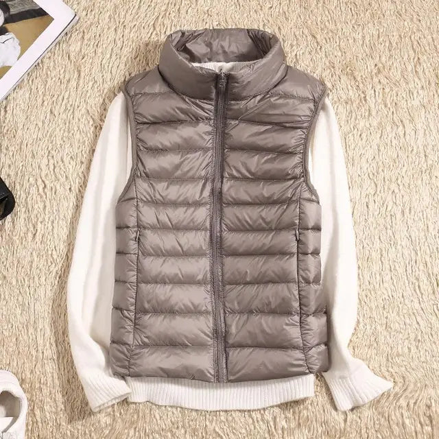 Women's ultralight down jacket slim fitted silhouette feather-light warmth versatile everyday style