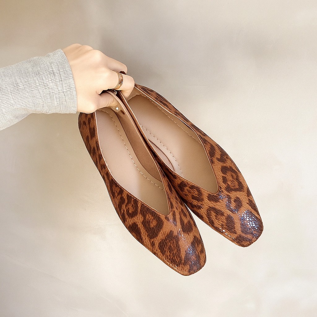 Pointed Toe Leopard Flats for Women – Stylish Casual Comfort