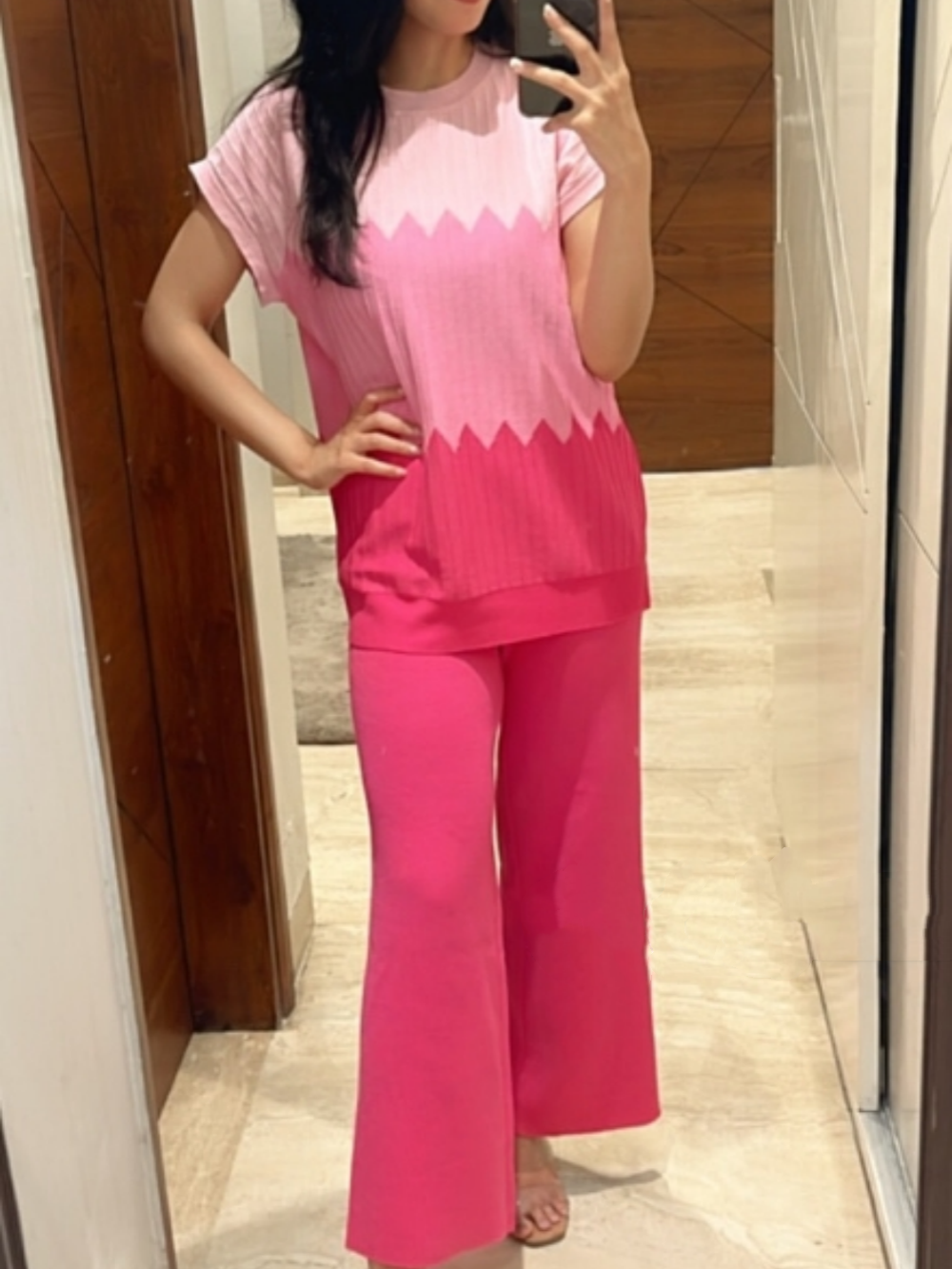 Women's colorblock sweater set with contrast panels, crew-neck top and wide-leg pants