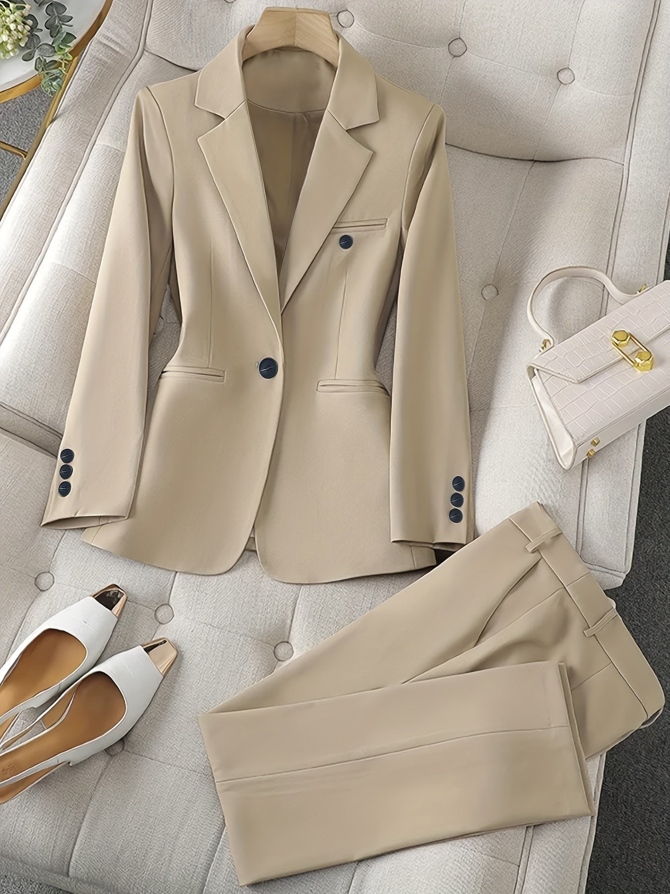 Women's classic lapel collar blazer fitted silhouette professional office-ready elegant all-season suit