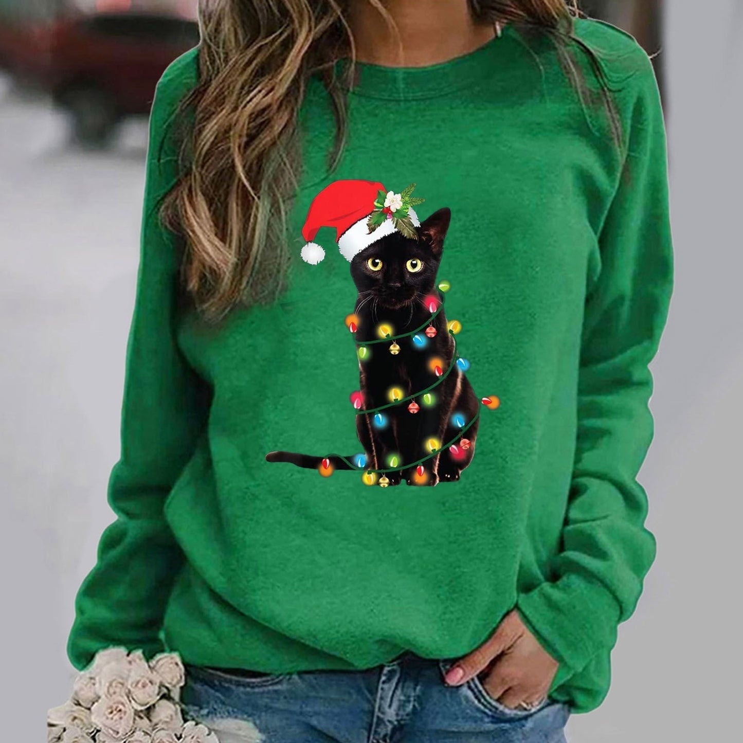 Women's relaxed fit graphic crew neck sweatshirt in cotton blend with long sleeves for casual wear