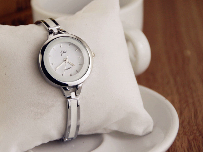 Women's quartz wristwatch silver metal bracelet 36mm round dial elegant feminine everyday style