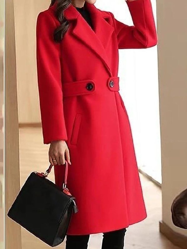 Women's slim fit wool coat in elegant formal style with tailored silhouette for winter warmth