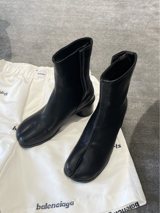 Women's black genuine leather split-toe mid-calf boots with chunky heel Dr Martens style
