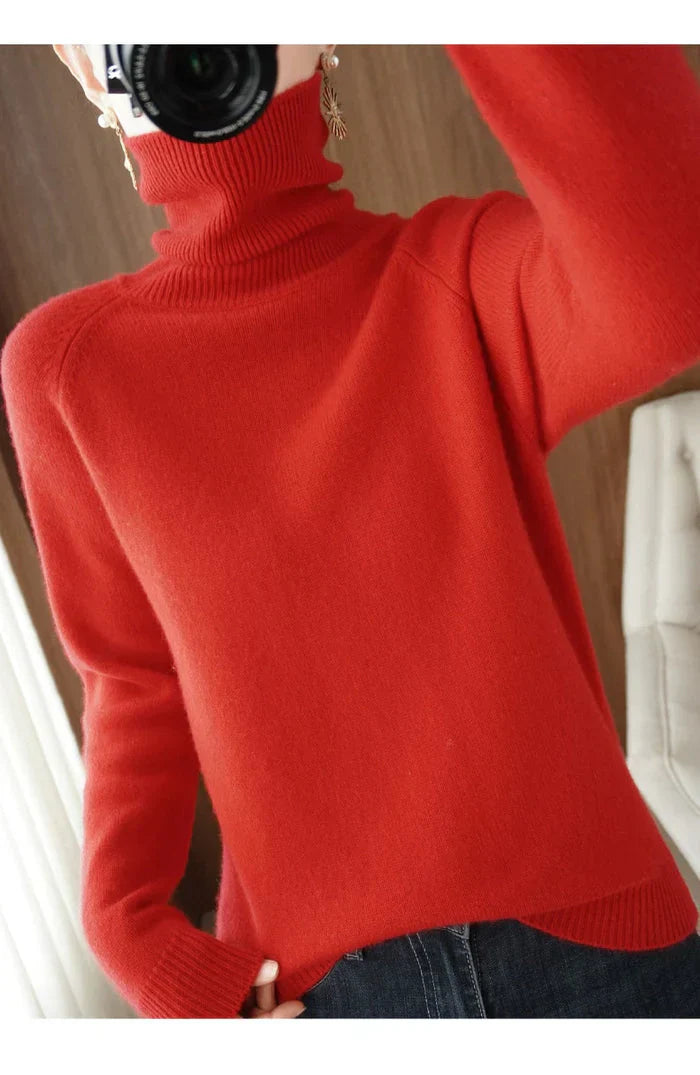 Women's camel cashmere knit sweater, relaxed silhouette with luxurious soft ribbed texture
