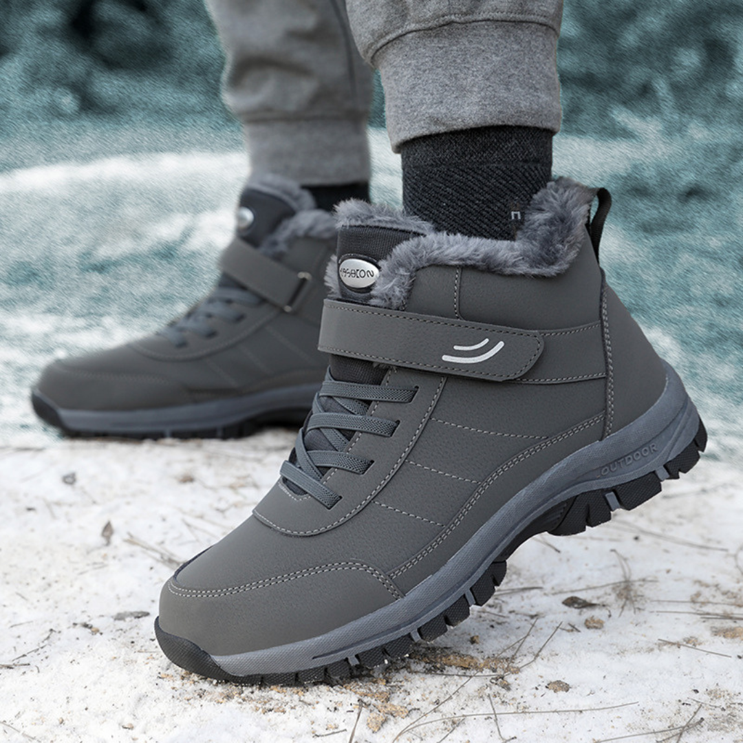 Men's black high-top winter boots with faux fur lining and non-slip sole for urban wear