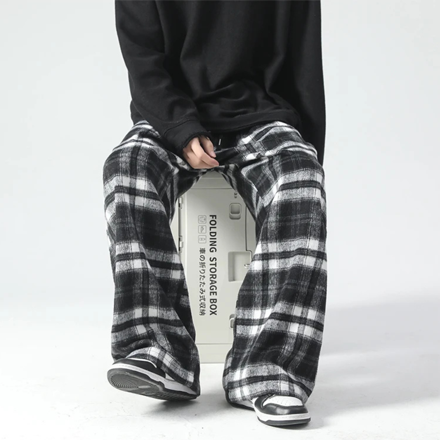 Graph plaid wide-leg sweatpants brushed cotton oversized fit adjustable drawstring casual streetwear