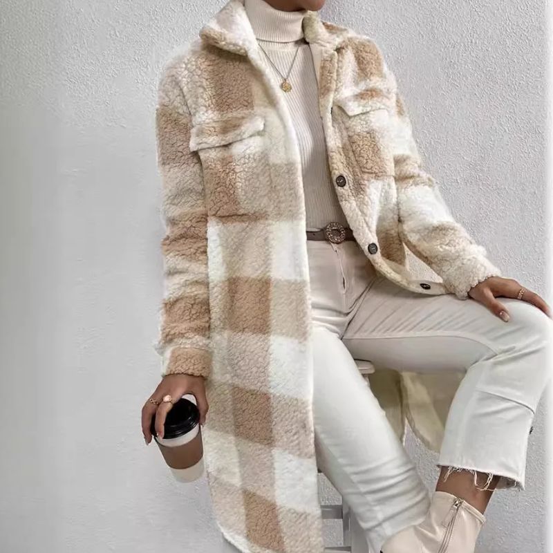 Women's wool plaid coat in classic check, relaxed fit with cozy warmth and chic everyday style