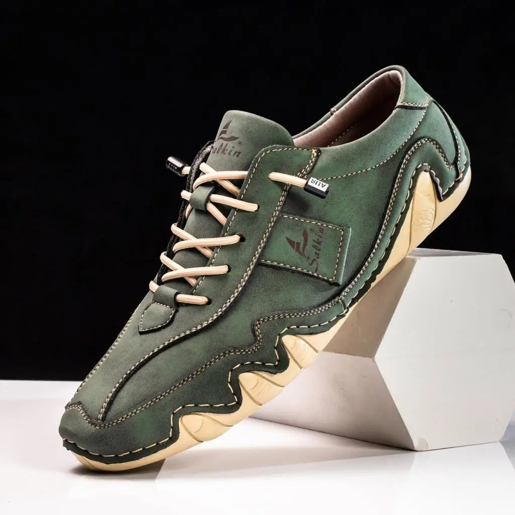 Casual lace-up shoes with smooth panels, low-cut silhouette, flexible soles for all-day professional comfort