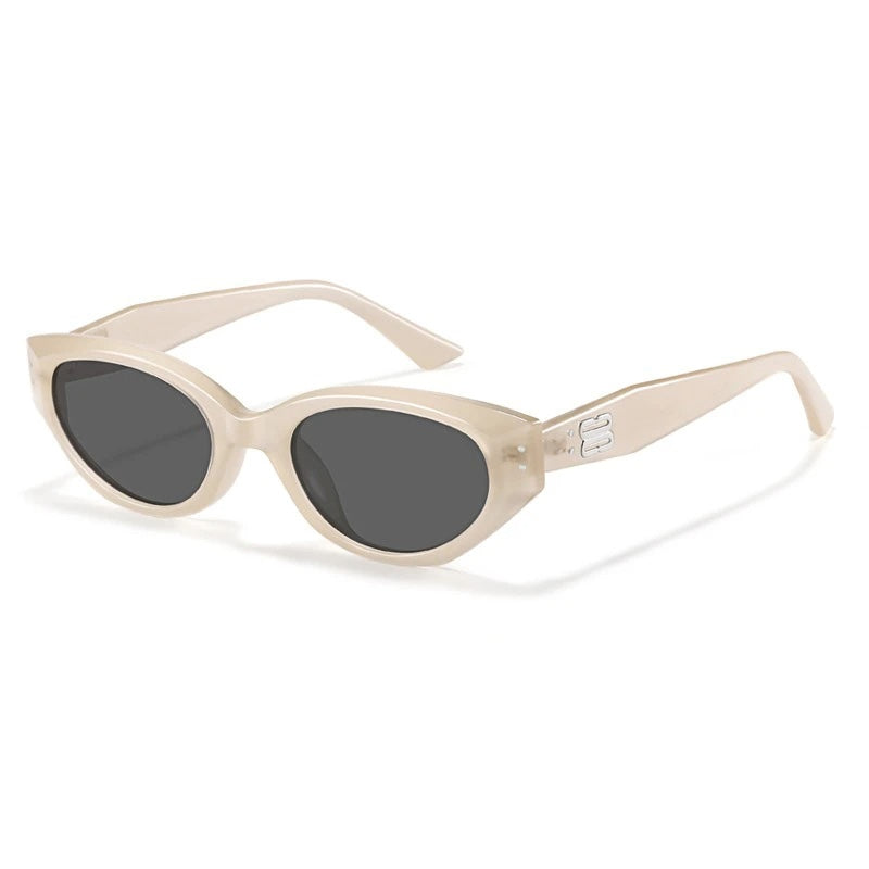 Aurelia cat eye sunglasses chic modern design UV400 protection stylish women's eyewear