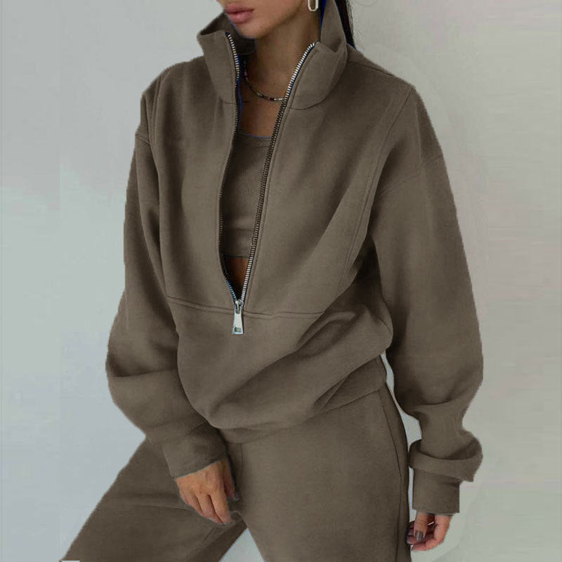 Women's slim fit zip neck sweatshirt and pants 2-piece set in sporty elegant style with stretch fabric