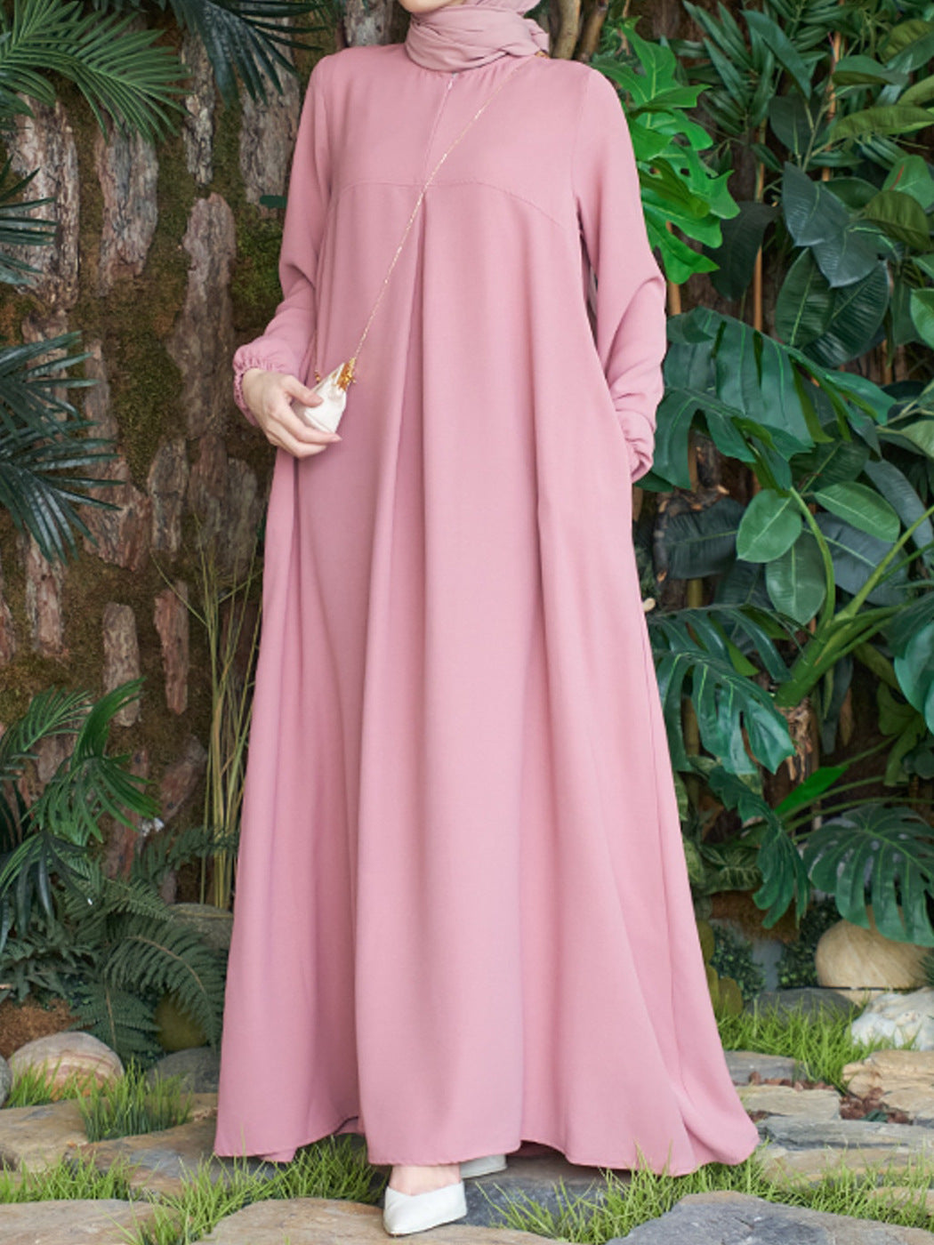 Women's Arabic long sleeve loose dress, modest elegant everyday style with breathable lightweight fabric