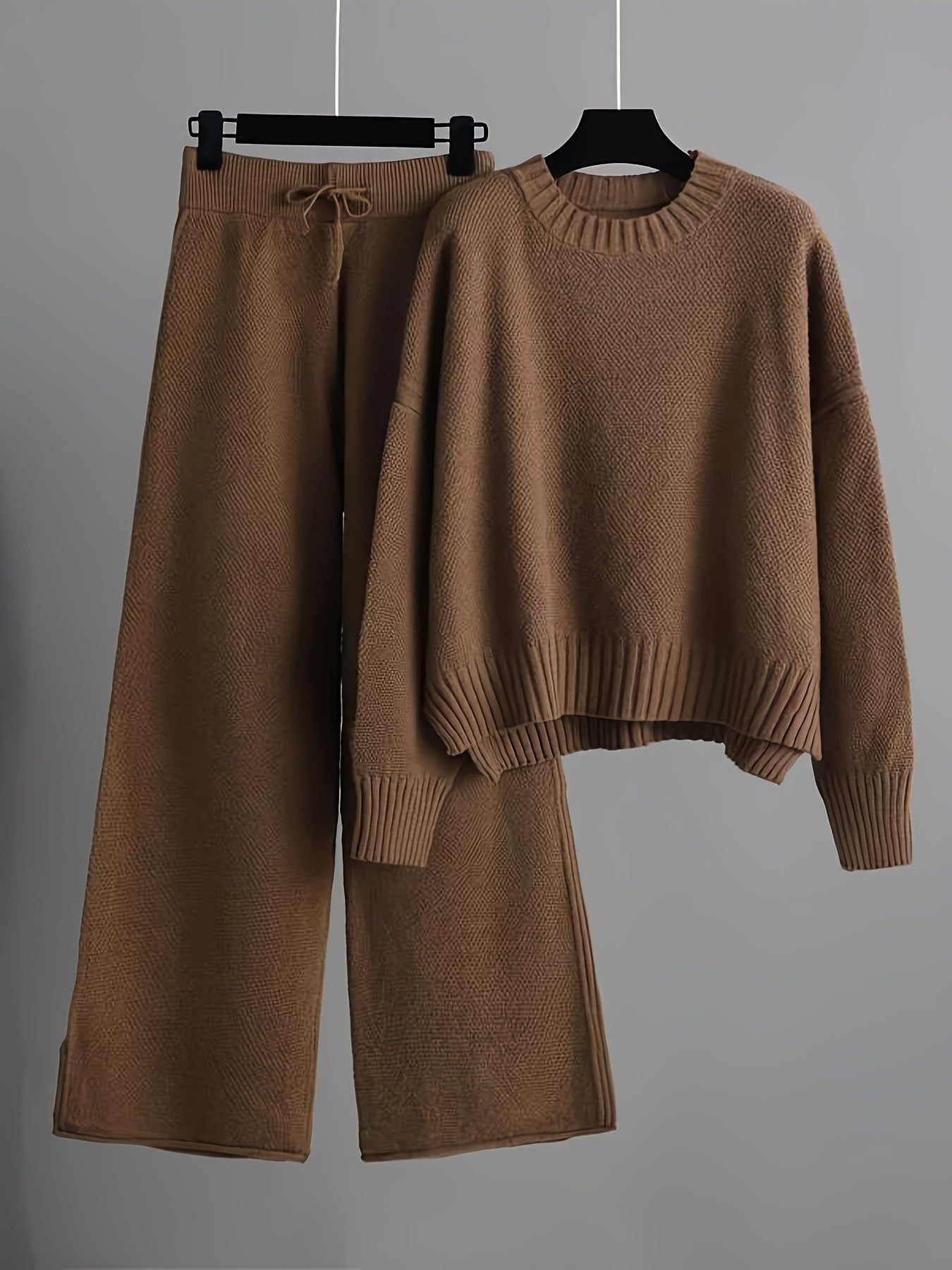 Women's cozy two-piece lounge set warm winter matching top bottom relaxed fit everyday comfort