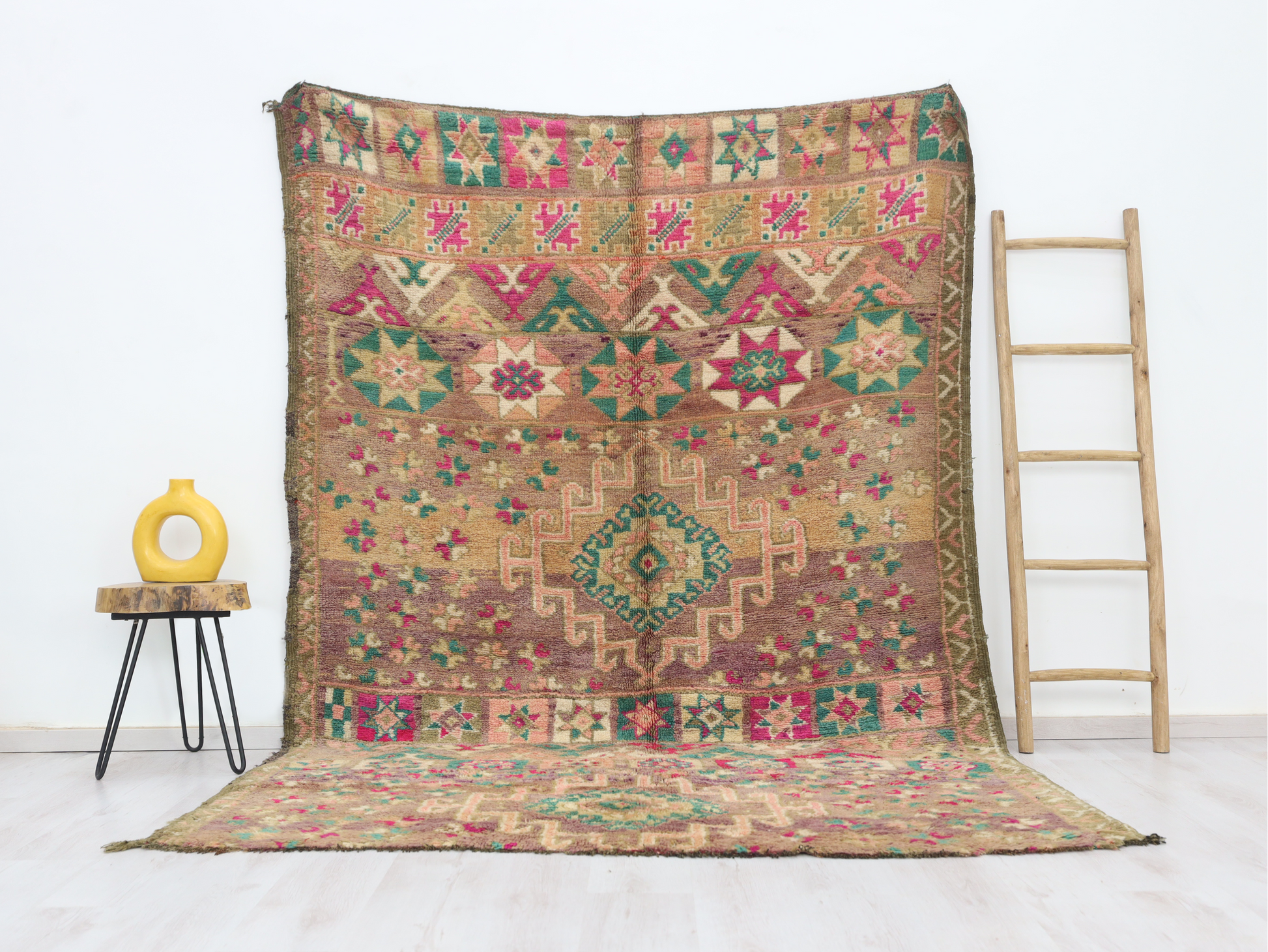 Tazrart Vintage Moroccan Rug 6'4" x9'2" - Urbann-Vibe