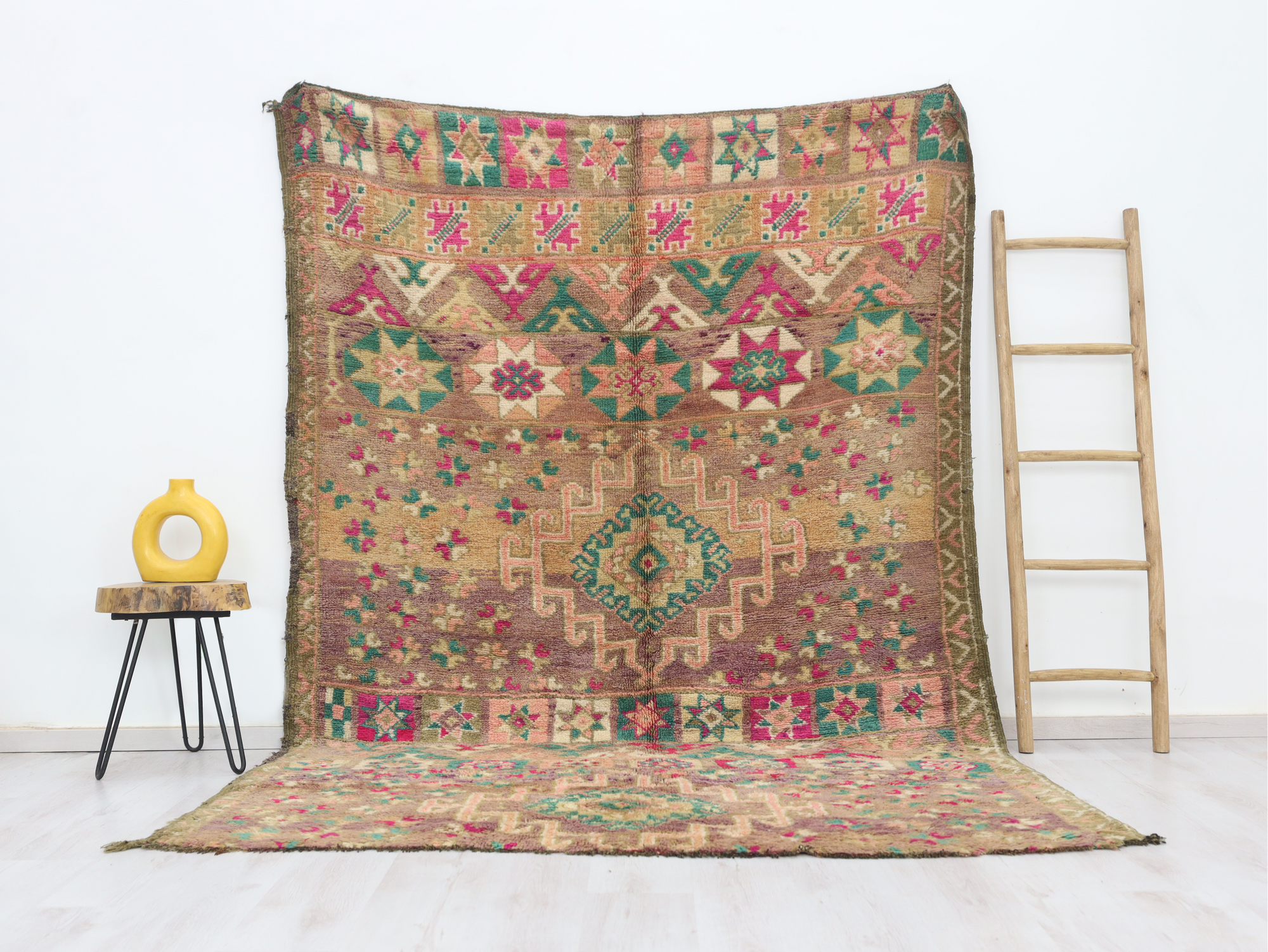 Tazrart Vintage Moroccan Rug 6'4" x9'2" - Urbann-Vibe