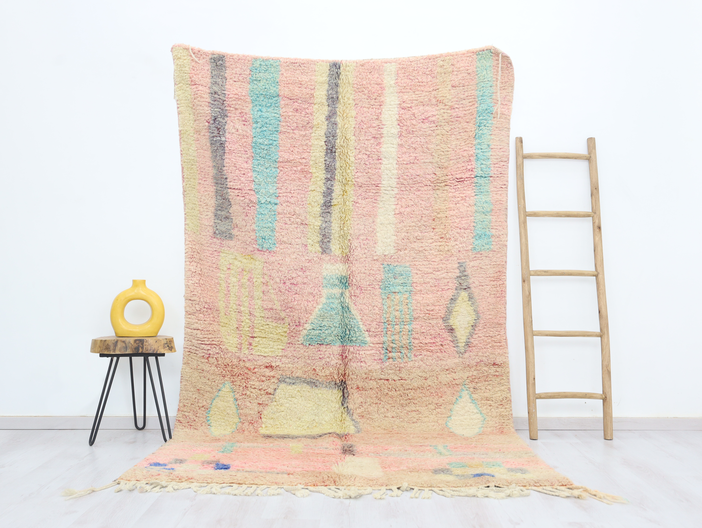 Izerf  Moroccan Rug 5'2" x 8'9" - Urbann-Vibe